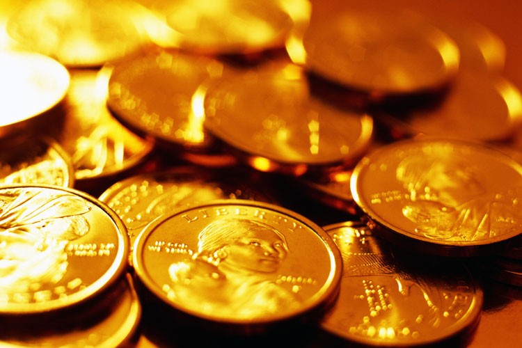 halló $10 millones en oro
