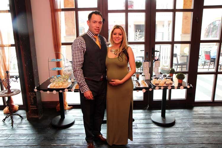 Falsea una boda para proponerle matrimonio