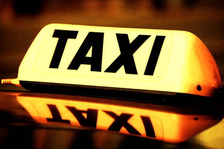 Taxis son fuente de propagación del ébola