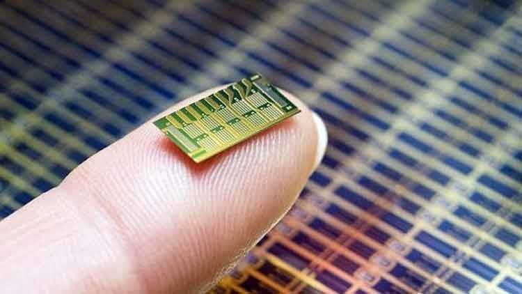 Bill Gates - dispositivo remoto controla natalidad