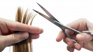 Cómo se ve sin cortarse el pelo por 13 años