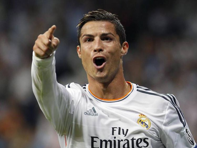 Cristiano Ronaldo salva perros de un refugio