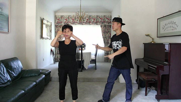 Su madre sorda de 60 años baila el Gangnam Style