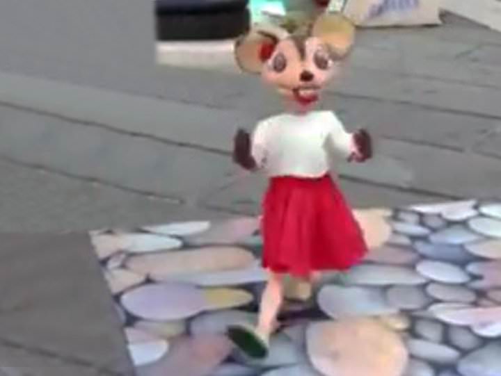 Ratoncita y su titiritera bailan la canción Despacito
