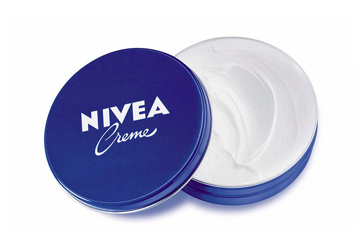Crema Nivea es acusada de racismo - polémica