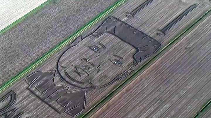 Crop circle de Kim Jong-un en Italia