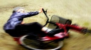 Fotógrafa Famosa de 89 años se burla de sí misma en tontos Autorretratos